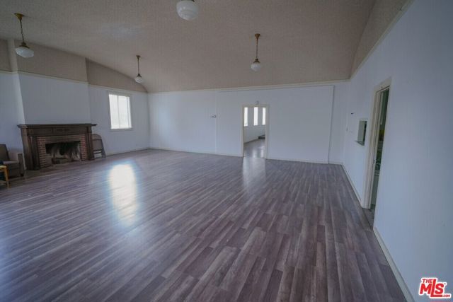 2030 Glendale Boulevard, Los Angeles, CA 90039