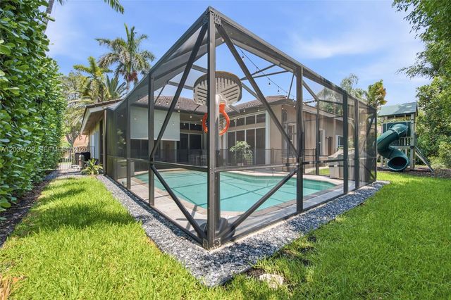 3725 Oak Ridge Lane, Weston, FL 33331