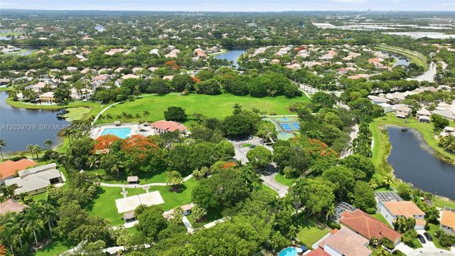 3725 Oak Ridge Lane, Weston, FL 33331
