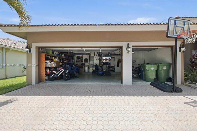 3725 Oak Ridge Lane, Weston, FL 33331