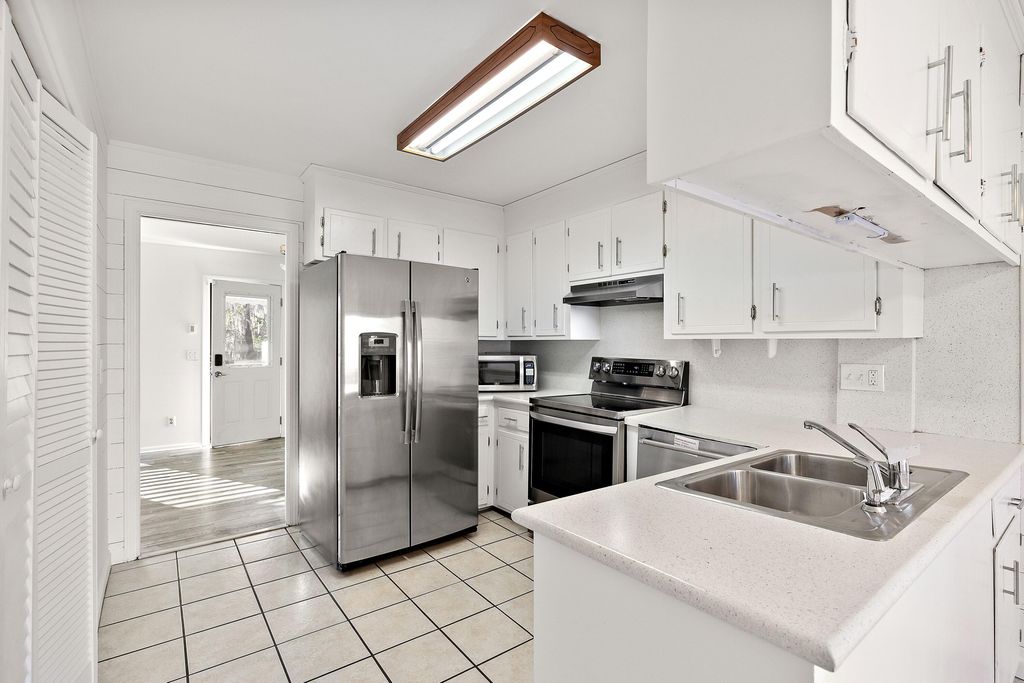 963 Cottingham Drive, Mount Pleasant, SC 29464