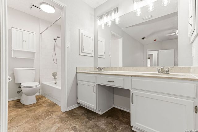 10907 Forest Farm, Live Oak, TX 78233