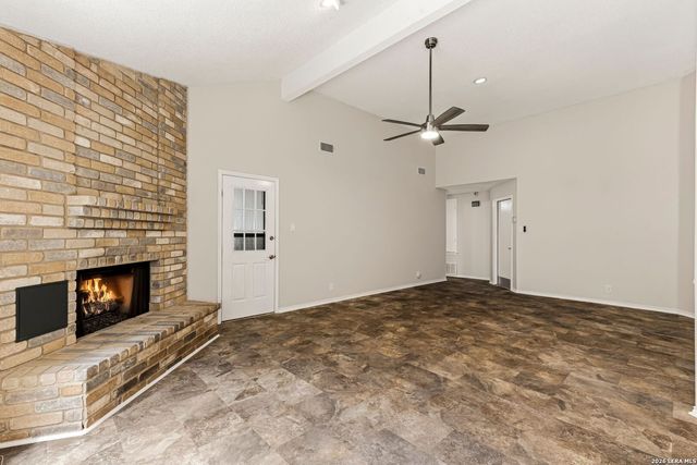 10907 Forest Farm, Live Oak, TX 78233