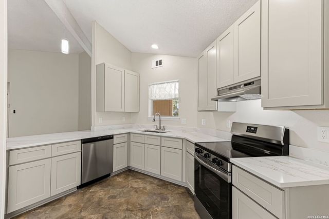 10907 Forest Farm, Live Oak, TX 78233