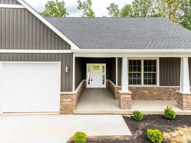 17 Red Oak Drive, Bedford, IN 47421