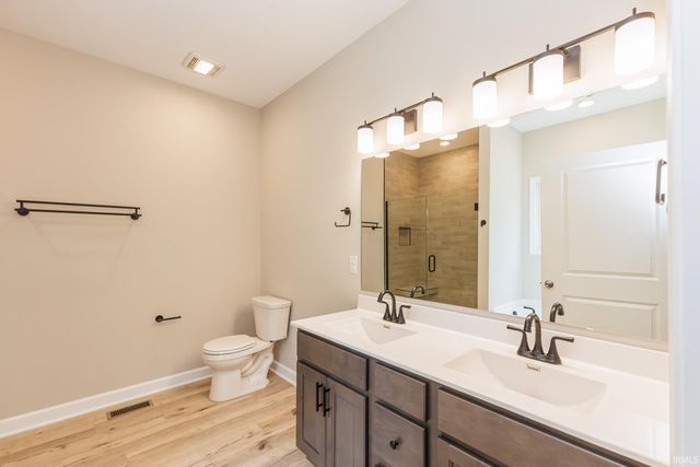 17 Red Oak Drive, Bedford, IN 47421