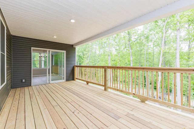 17 Red Oak Drive, Bedford, IN 47421