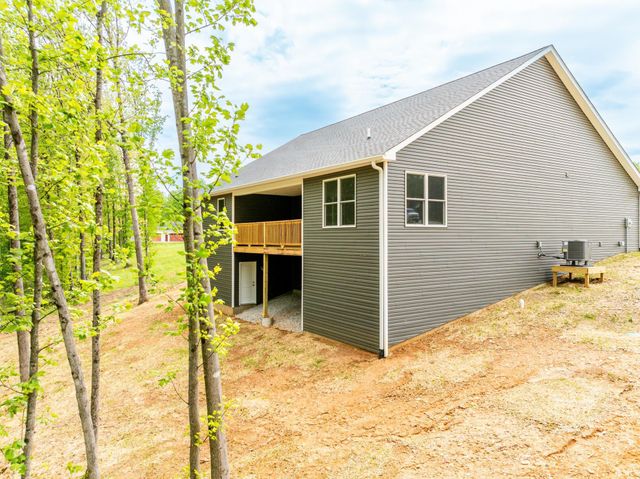 17 Red Oak Drive, Bedford, IN 47421