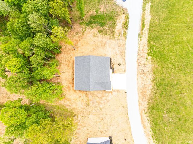 17 Red Oak Drive, Bedford, IN 47421