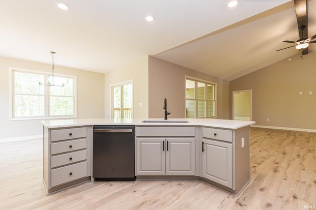 17 Red Oak Drive, Bedford, IN 47421