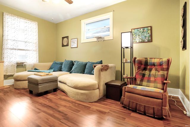 1025 Jefferson Avenue, Evansville, IN 47714