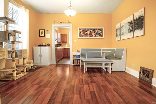 1025 Jefferson Avenue, Evansville, IN 47714