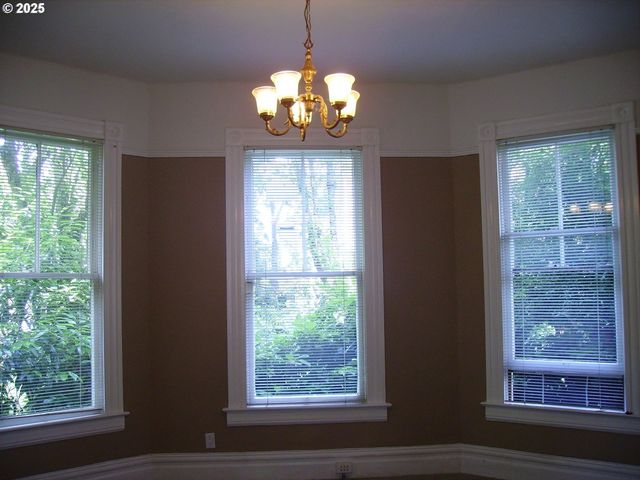 2511 Ne 57th Ave, Portland, OR 97213