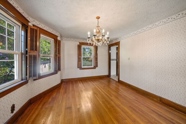 216 Park Ave, Weymouth, MA 02190