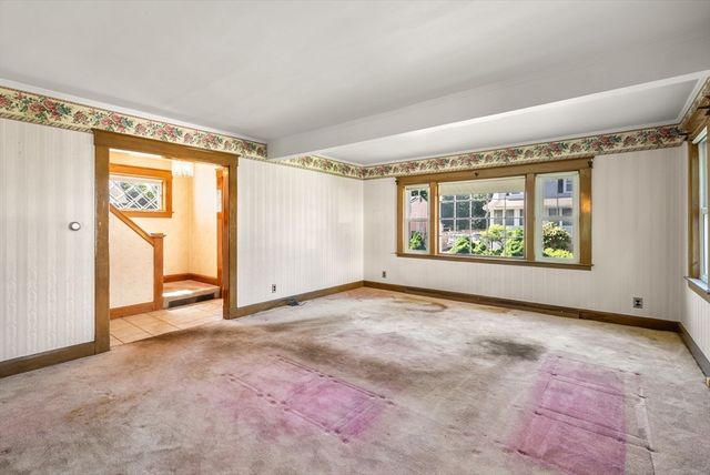 216 Park Ave, Weymouth, MA 02190