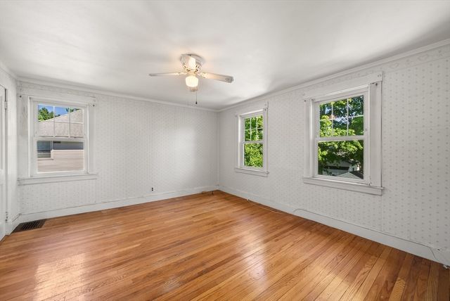 216 Park Ave, Weymouth, MA 02190
