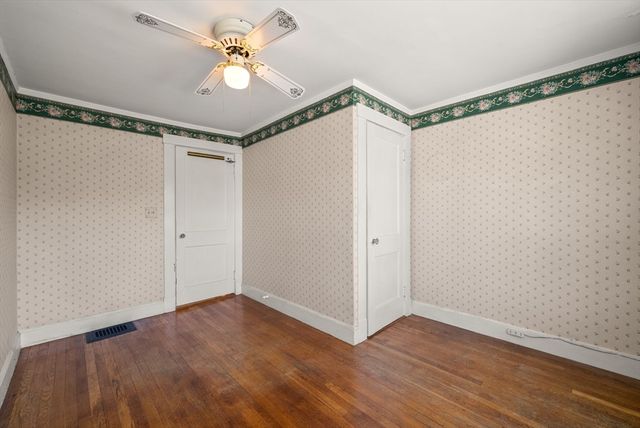 216 Park Ave, Weymouth, MA 02190