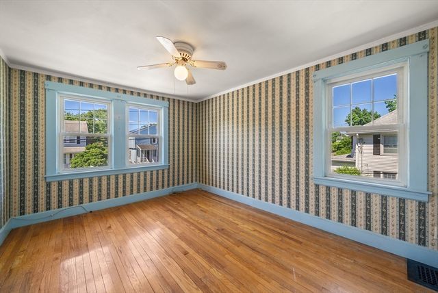 216 Park Ave, Weymouth, MA 02190