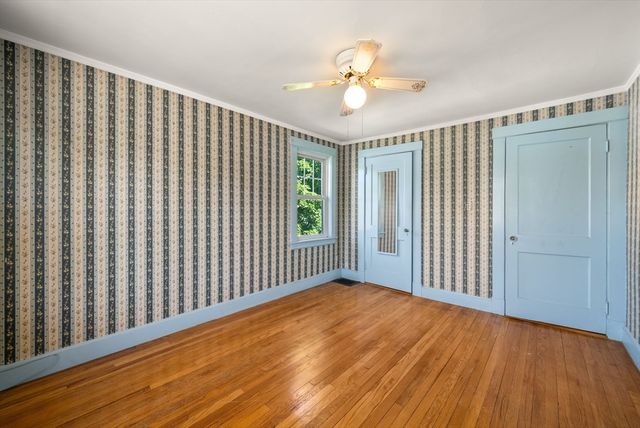 216 Park Ave, Weymouth, MA 02190