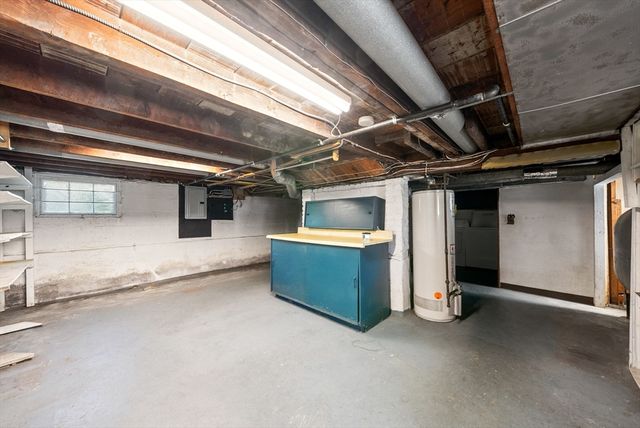 216 Park Ave, Weymouth, MA 02190