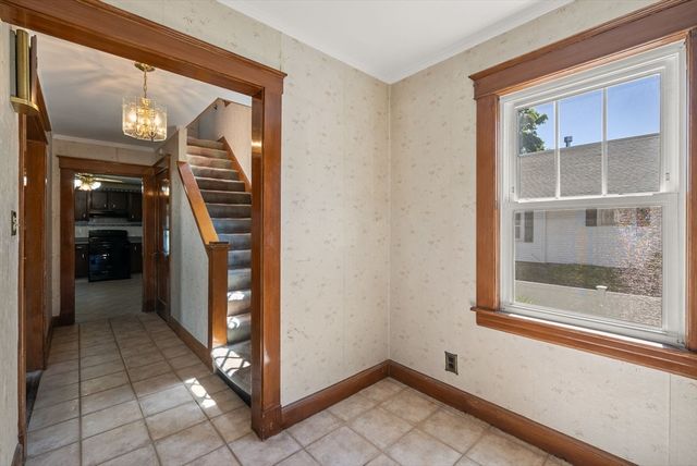 216 Park Ave, Weymouth, MA 02190