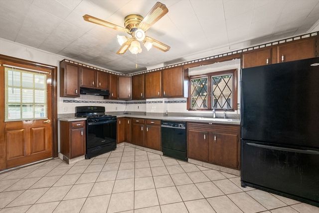 216 Park Ave, Weymouth, MA 02190