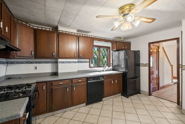 216 Park Ave, Weymouth, MA 02190