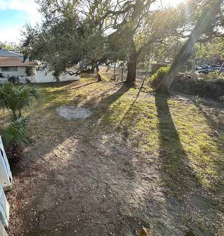 1701 14TH B, St Petersburg, FL 33705