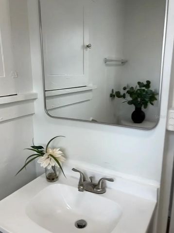 1701 14TH B, St Petersburg, FL 33705