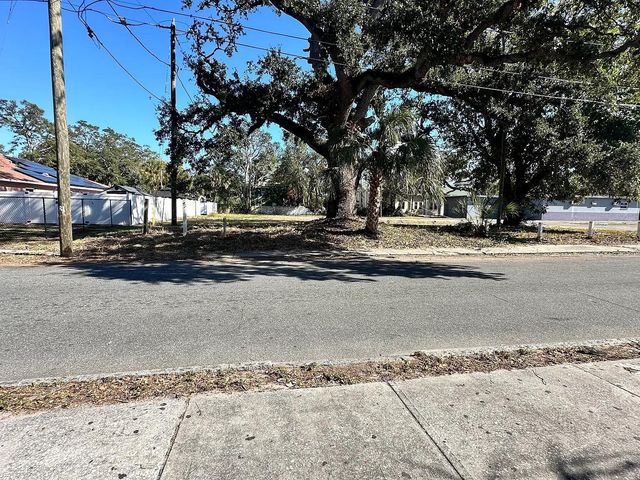 1701 14TH B, St Petersburg, FL 33705