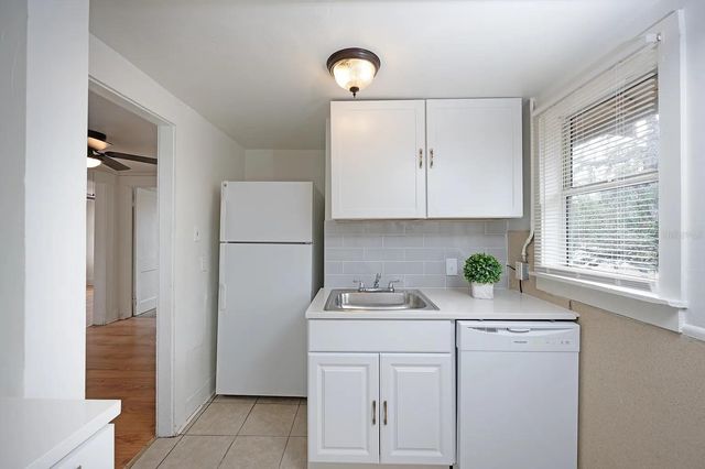 1701 14TH B, St Petersburg, FL 33705