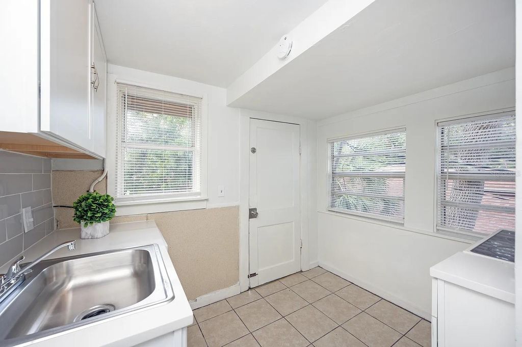 1701 14TH B, St Petersburg, FL 33705