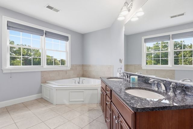 35 Oheir Way, Lowell, MA 01852