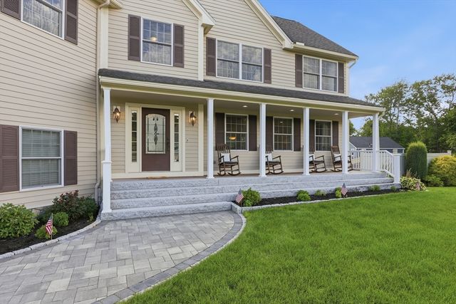 35 Oheir Way, Lowell, MA 01852
