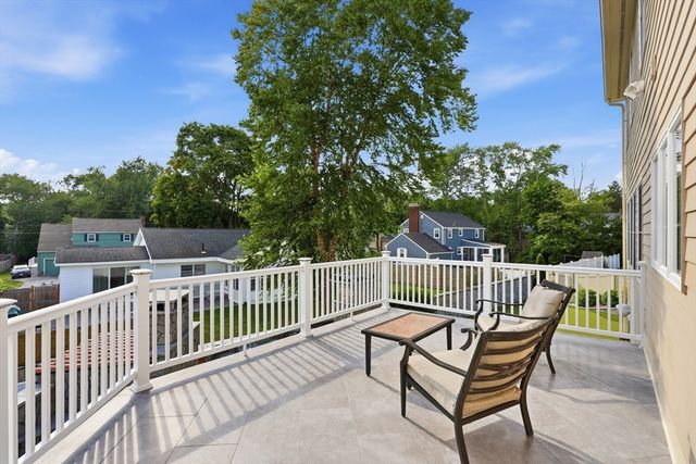 35 Oheir Way, Lowell, MA 01852