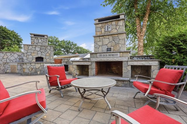 35 Oheir Way, Lowell, MA 01852