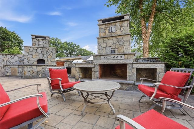 35 Oheir Way, Lowell, MA 01852