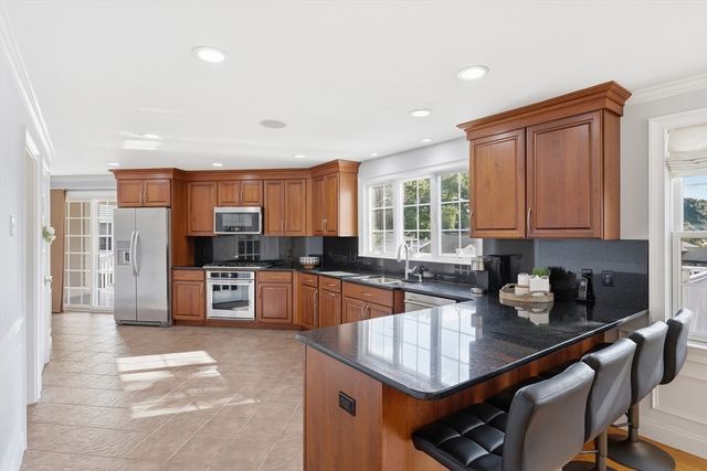 35 Oheir Way, Lowell, MA 01852