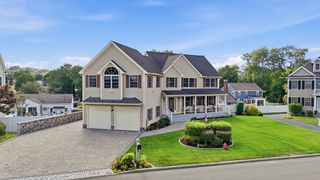 35 Oheir Way, Lowell, MA 01852