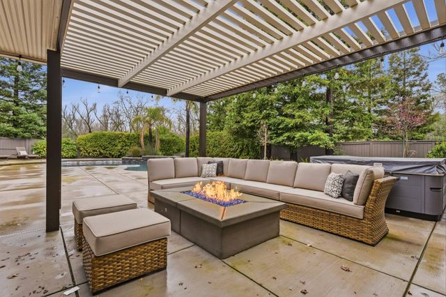 8075 Chestnut Ct, Granite Bay, CA 95746