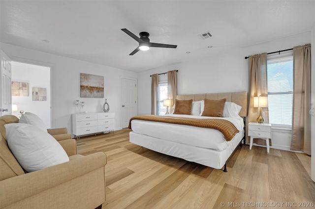 3813 E 21st Place, Tulsa, OK 74114