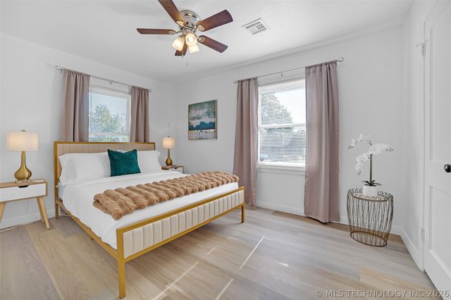 3813 E 21st Place, Tulsa, OK 74114