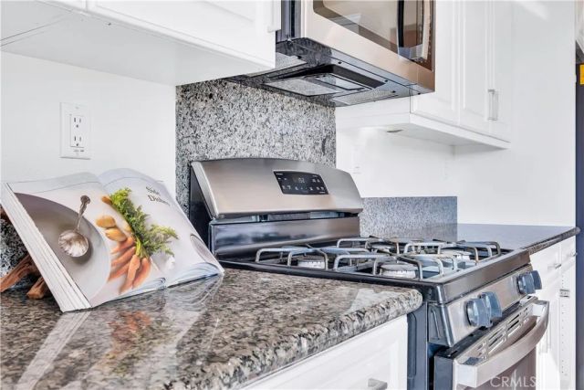 585 Haystack Loop, Perris, CA 92570