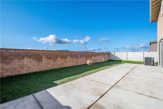 585 Haystack Loop, Perris, CA 92570