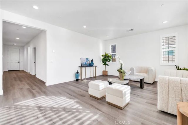 585 Haystack Loop, Perris, CA 92570