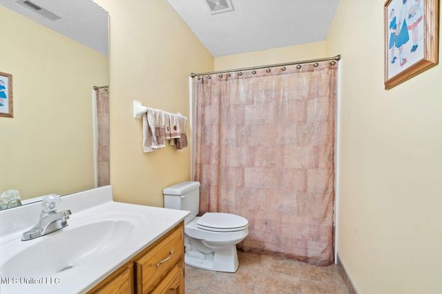 13025 Oak Ridge Drive, Olive Branch, MS 38654