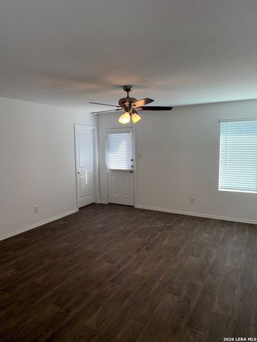 15510 Lemon Pepper, Von Ormy, TX 78073
