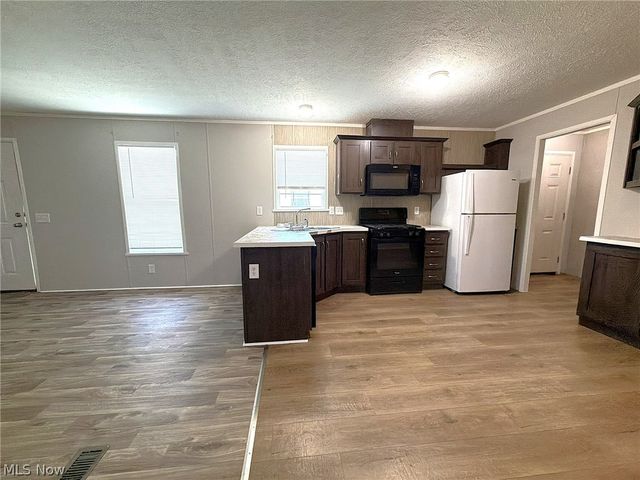 144 Virginia Avenue, Elyria, OH 44035