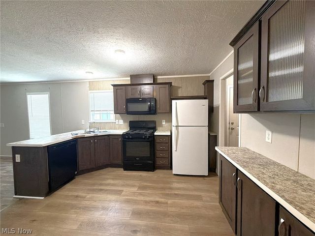 144 Virginia Avenue, Elyria, OH 44035
