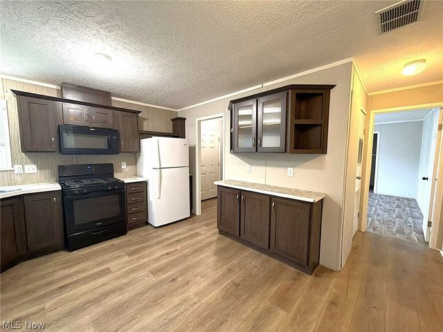 144 Virginia Avenue, Elyria, OH 44035